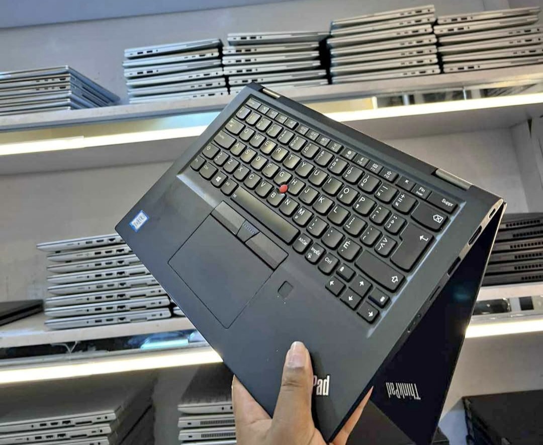 Lenovo ThinkPad X1 Yoga Core i5 7th Gen Touchscreen X360 product photo