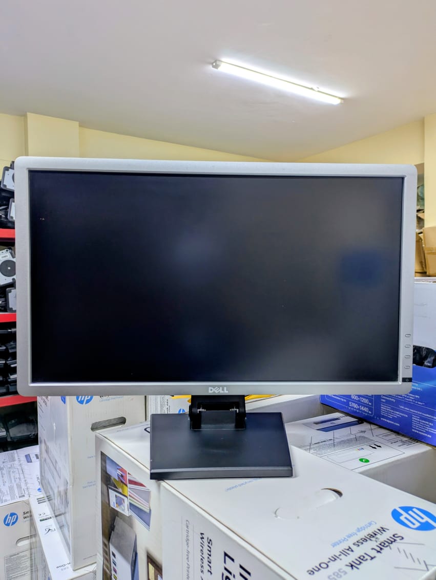 DELL 24 INCHES TFT MONITOR STRETCH product photo