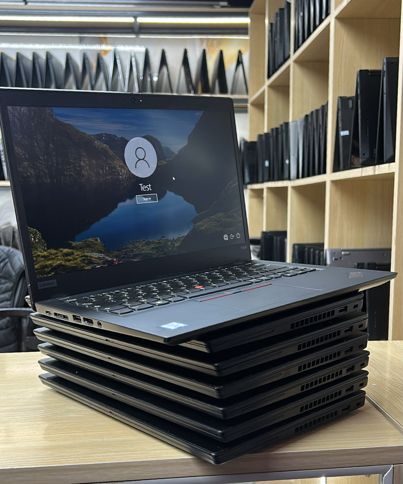 Lenovo ThinkPad X390 with an Intel Core i5 8th Gen processor, 8GB RAM, 256GB SSD product photo
