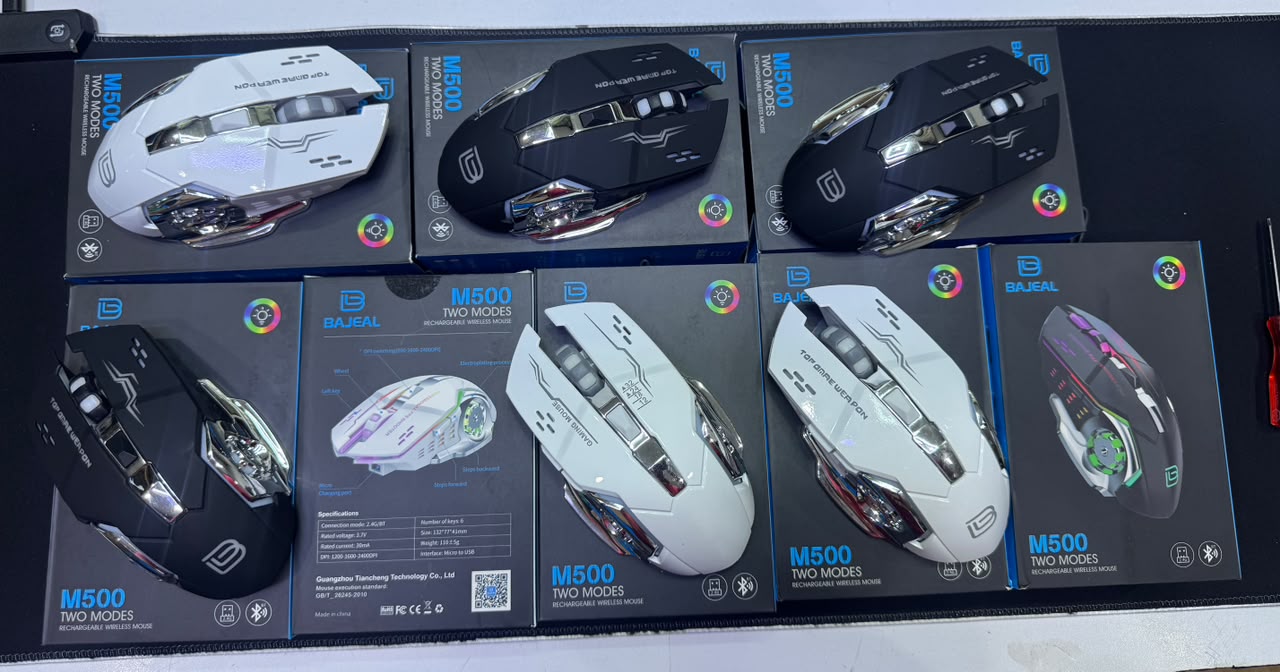 M500 BLACK & WHITE WIRELESS  RECHARGEABLE BT GAMING MOUSE product photo