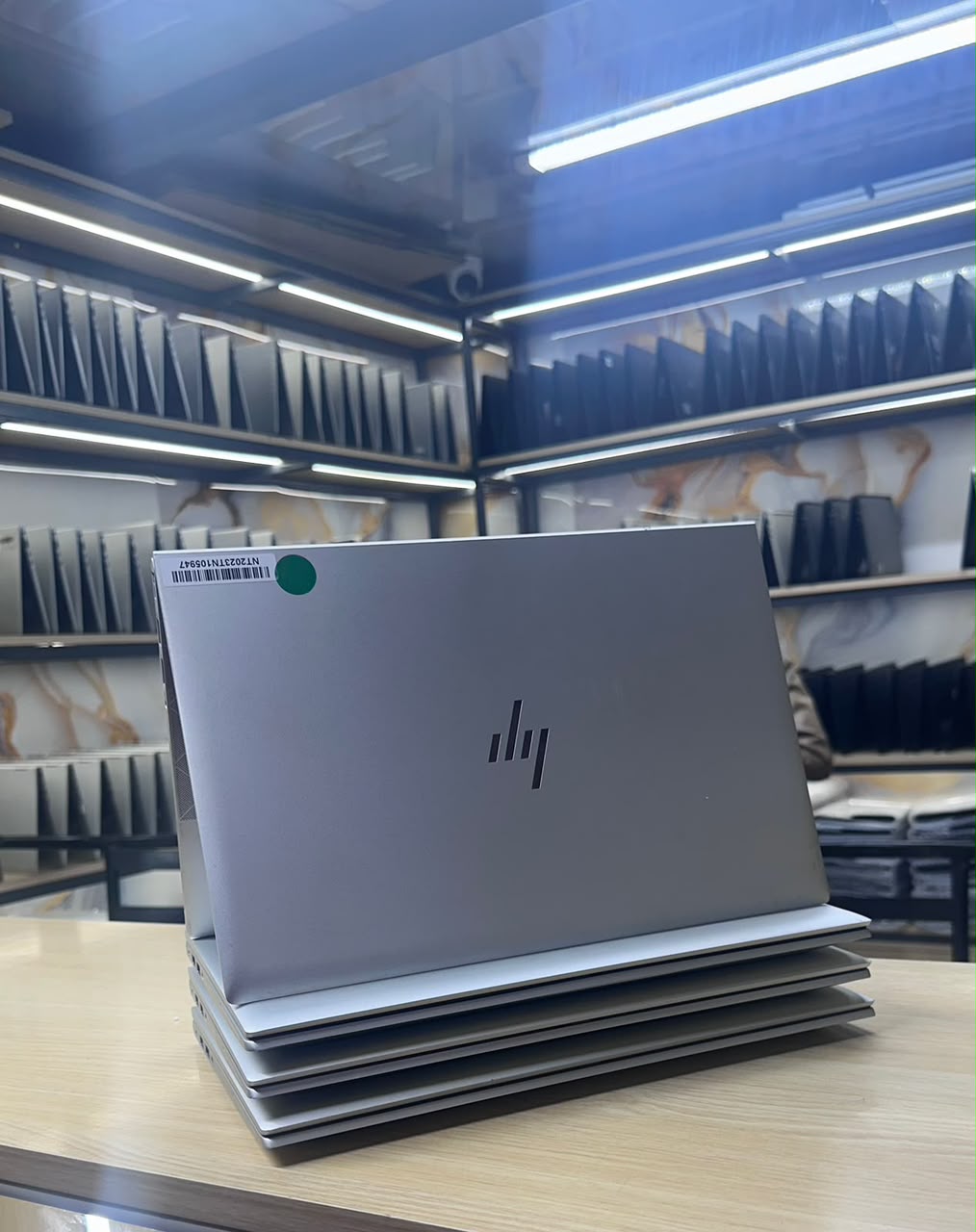 HP EliteBook 830 G8 x360 with an Intel Core i7 11th Gen processor, 16GB RAM, 512GB SSD, and a 13.3-inch Full HD touchscreen product photo