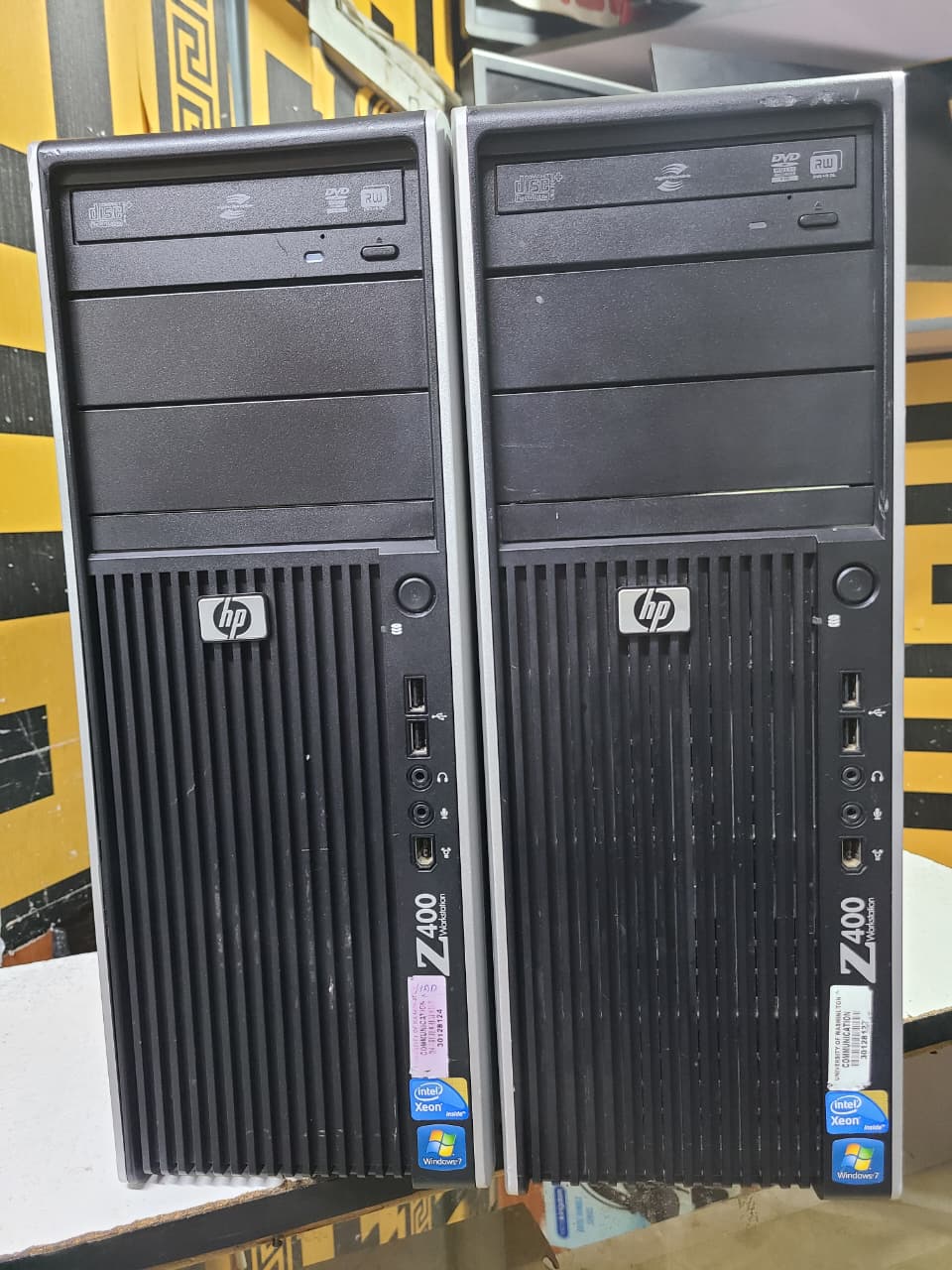 HP Z400 Workstation ⚡ Xeon Processor 💾 4GB RAM 💽 500GB HDD 🎮 1GB Dedicated Graphics 🔧 6 RAM Slots 📦 6 HDD Slots — Expandable Storage product photo