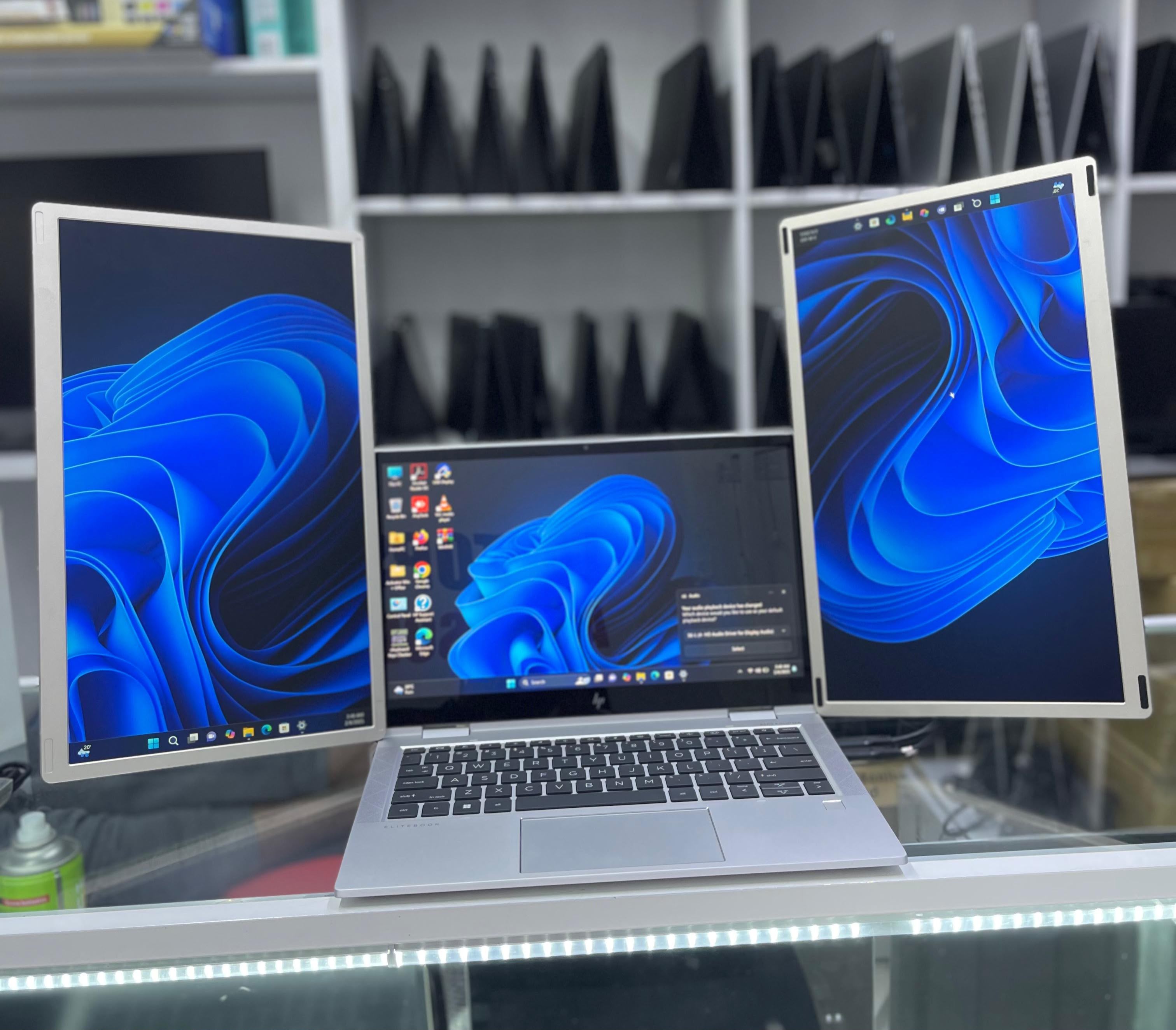 V2COM S6 15.6” TRIPPLE SCREEN EXTENDERS. product photo