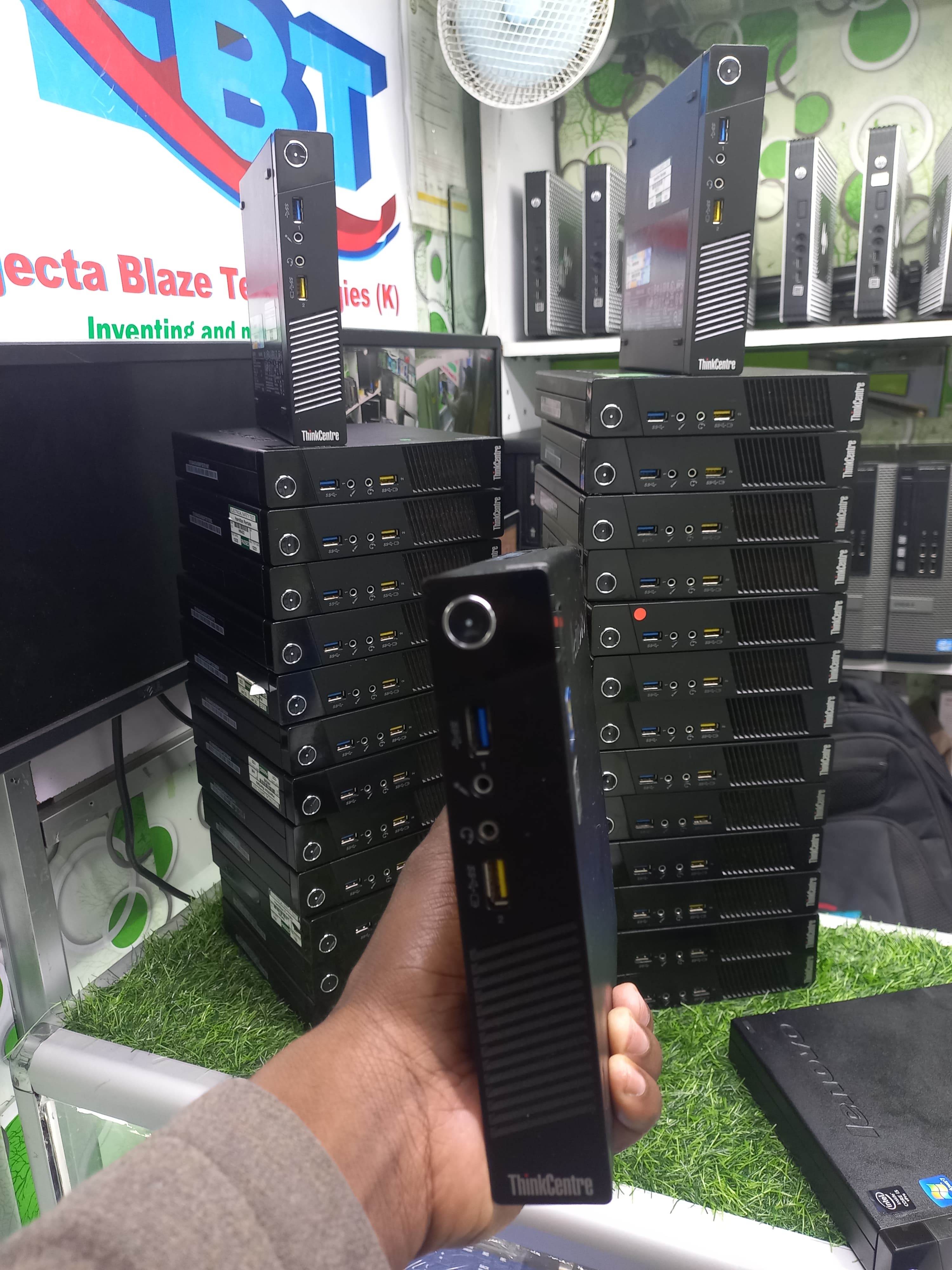 Lenovo ThinkCenter M73P Intel Core i5, 3rd gen, 4GB RAM, 500GB HDD product photo