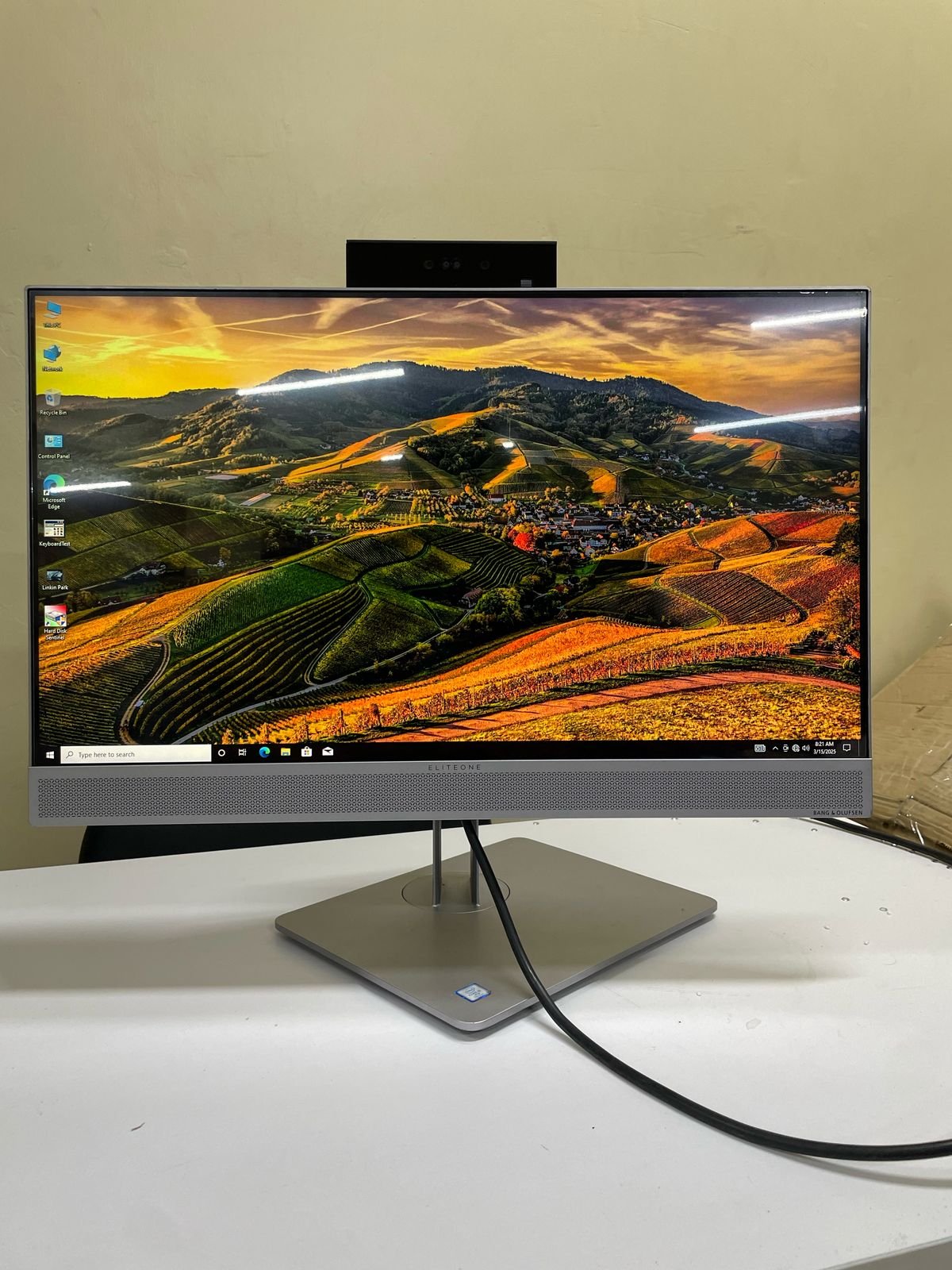 HP EliteOne 800 G4 All-in-One Desktop product photo