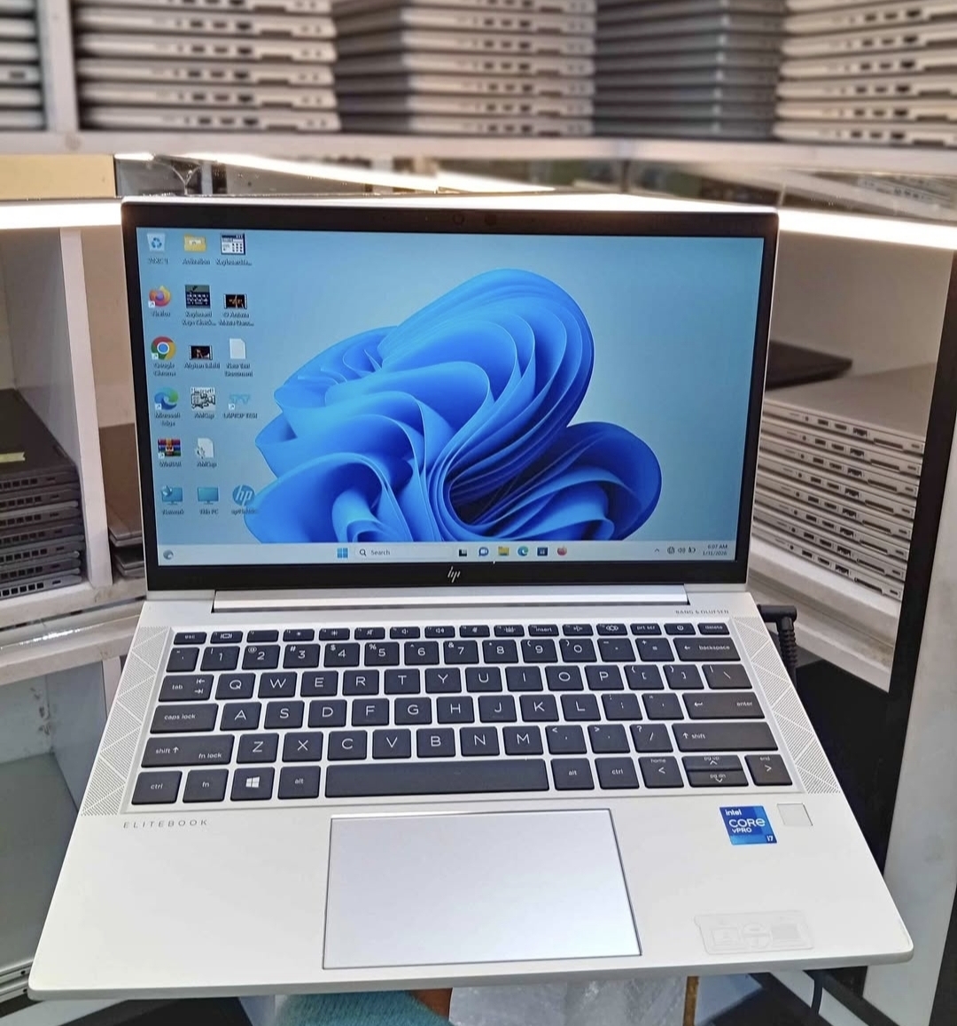 HP EliteBook 830 G8 Core i5 11th Gen 8GB RAM 256GB SSD product photo
