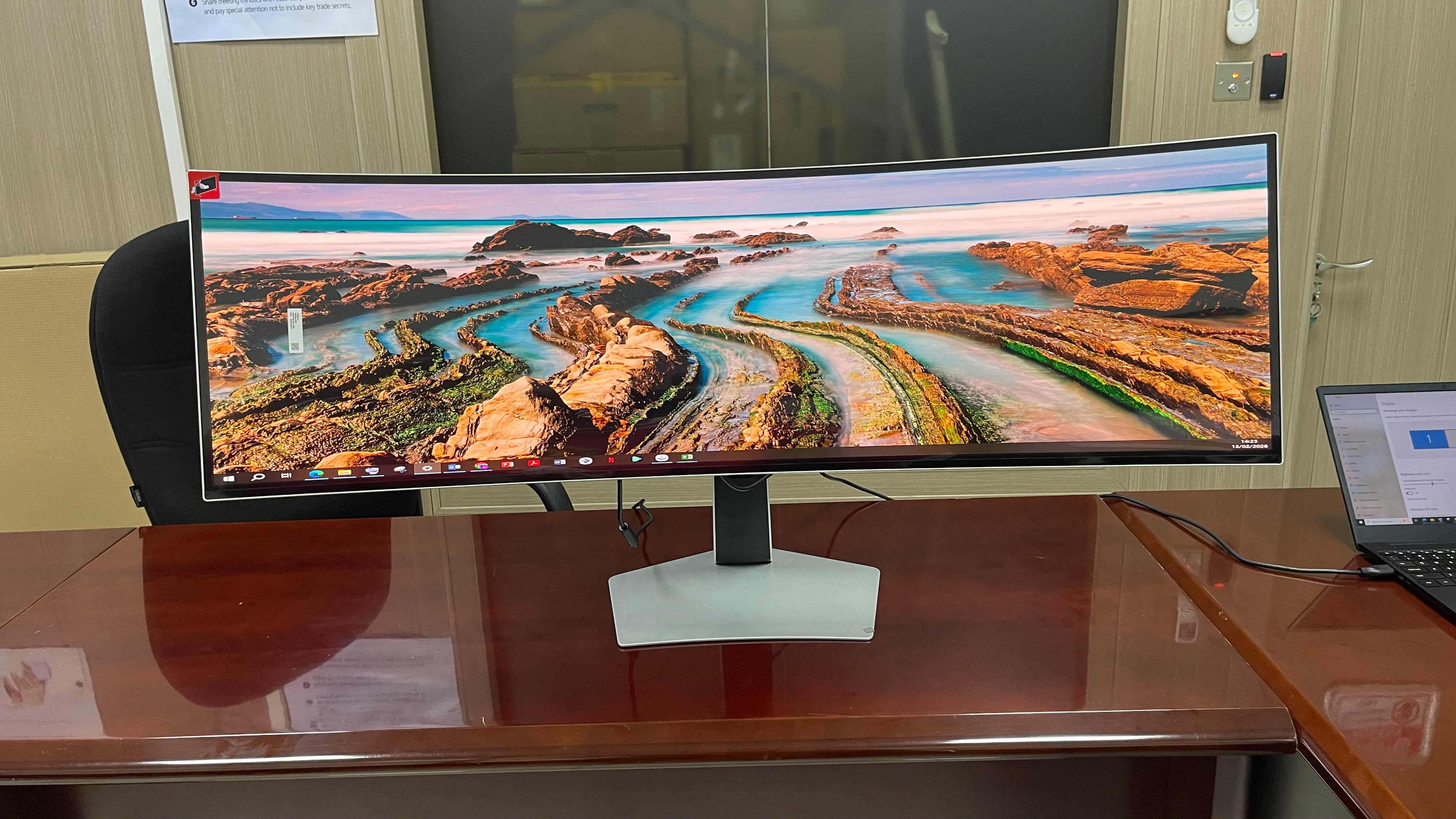 Samsung Odyssey G9 OLED LS49DG932SMXU 49", 5K (5120x1440), 1800R,240Hz, 0.03ms, Silver product photo