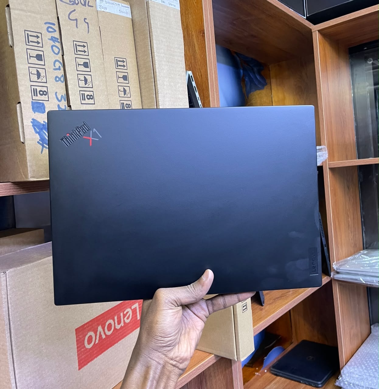 LENOVO X1 CARBON G10 12TH 16GB 512 SSD TOUCHSCREEN BOXED product photo